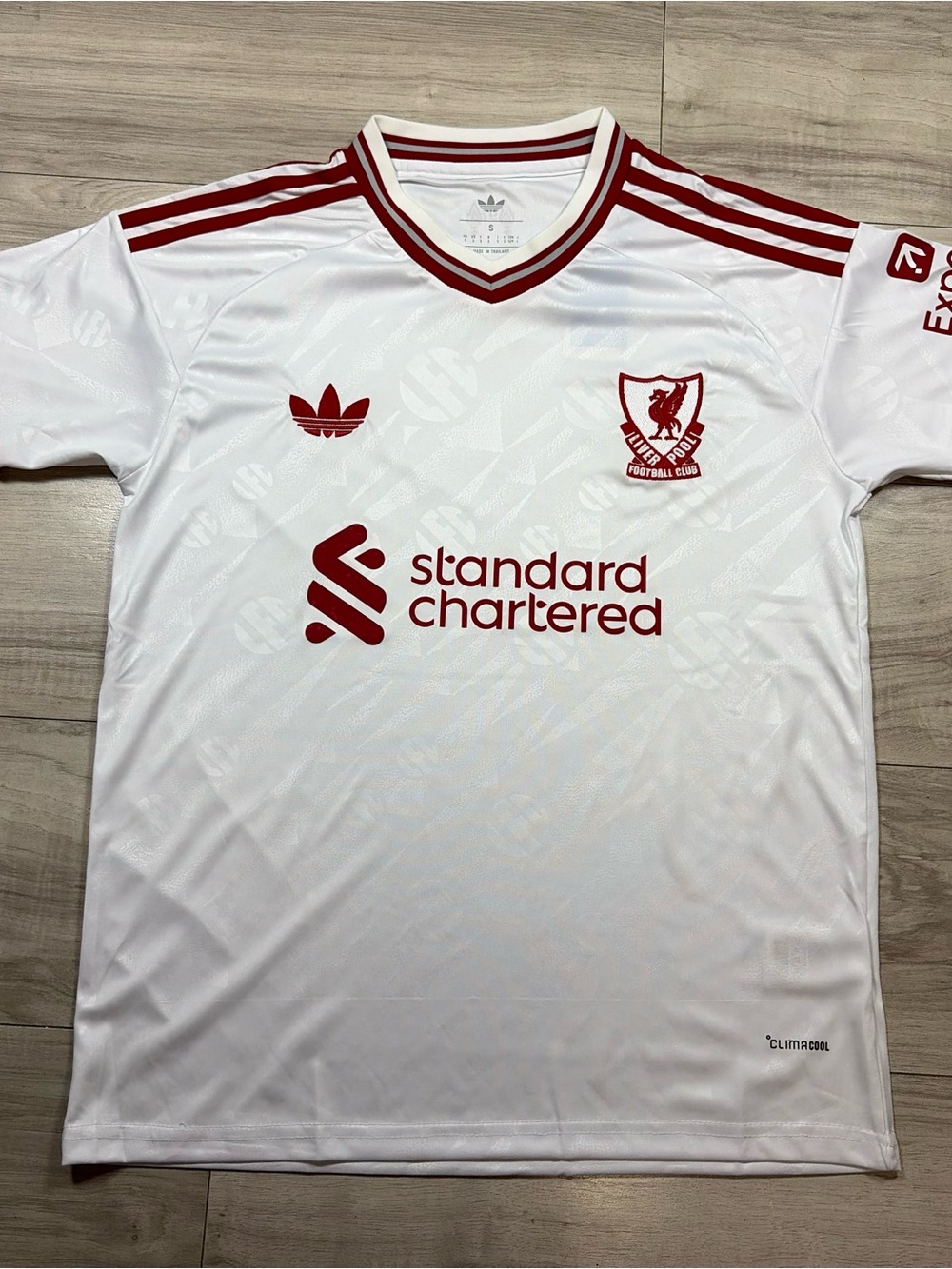 adidas White & Red Liverpool Football Jersey - Standard Chartered Logo